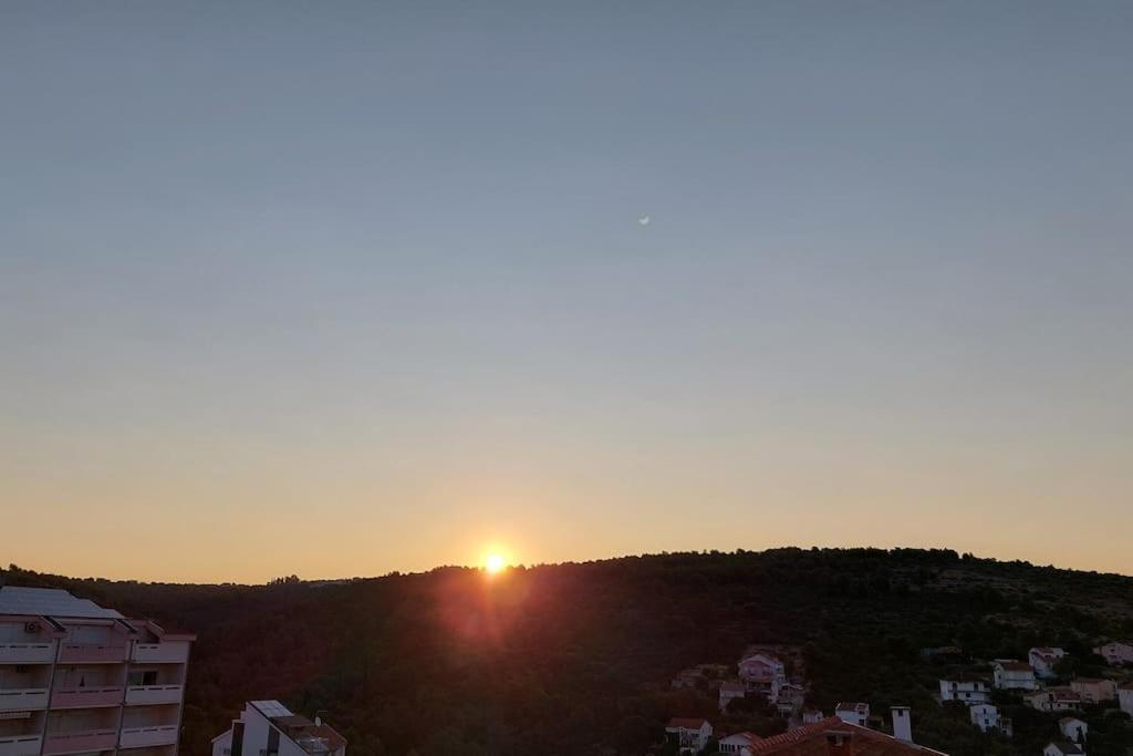 Apartment Vista Oasis With Pool And Terrace Τρογκίρ Εξωτερικό φωτογραφία