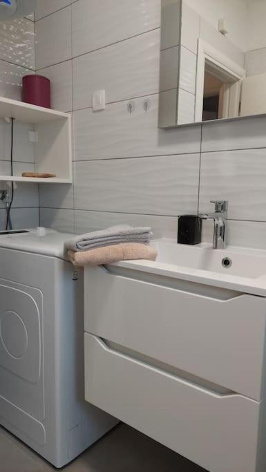 Apartment Vista Oasis With Pool And Terrace Τρογκίρ Εξωτερικό φωτογραφία